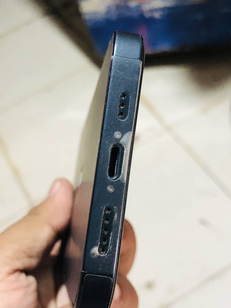 Apple iPhone 13 3