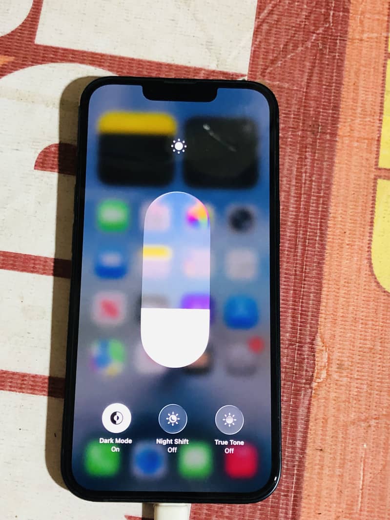 Apple iPhone 13 6