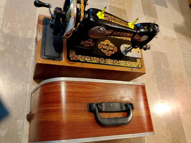 SEWING MACHINE 1