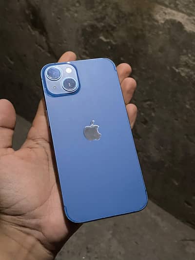 Apple iPhone 13