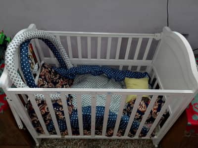 Baby cot Tinnies brand