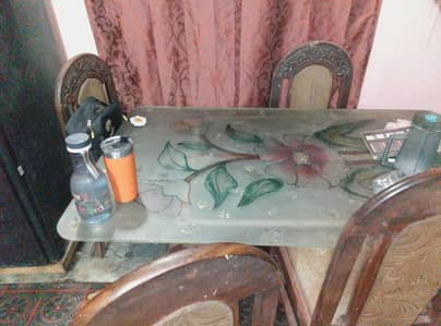 reasonable price dining table urgent sale need money