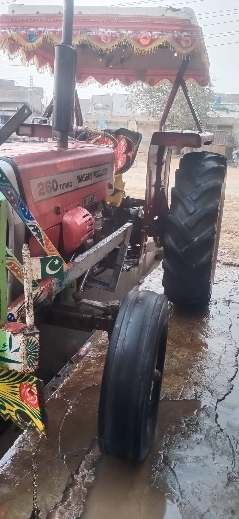 MF 260 model 2004 2