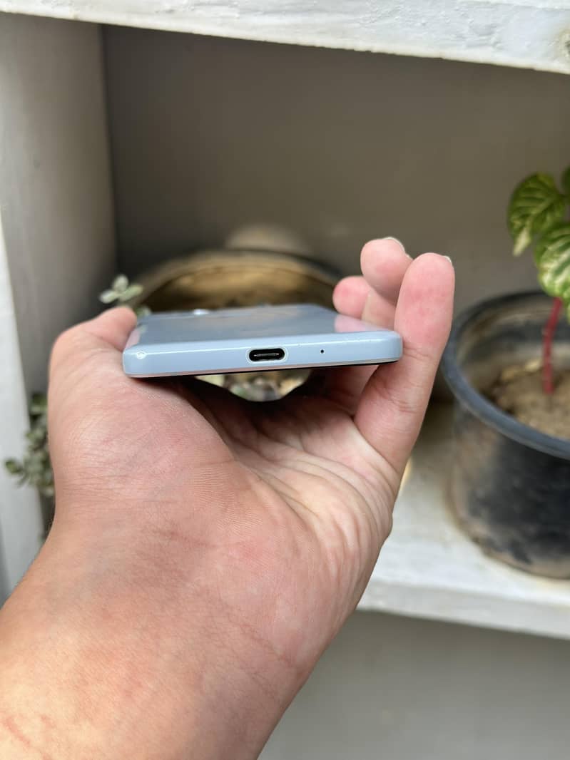 Google Pixel 2 5