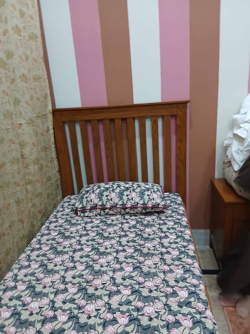 single bed 7