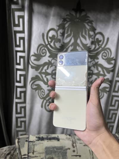 Samsung Mobile Z Flip 3