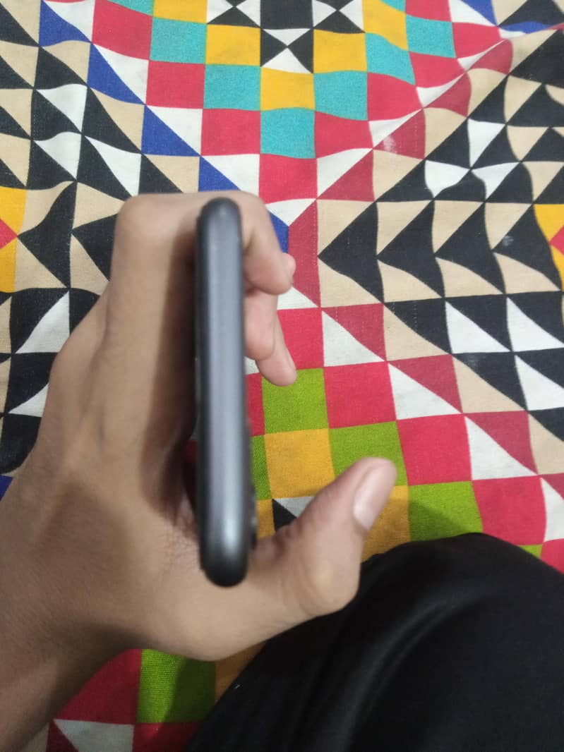 Apple iPhone 11 2