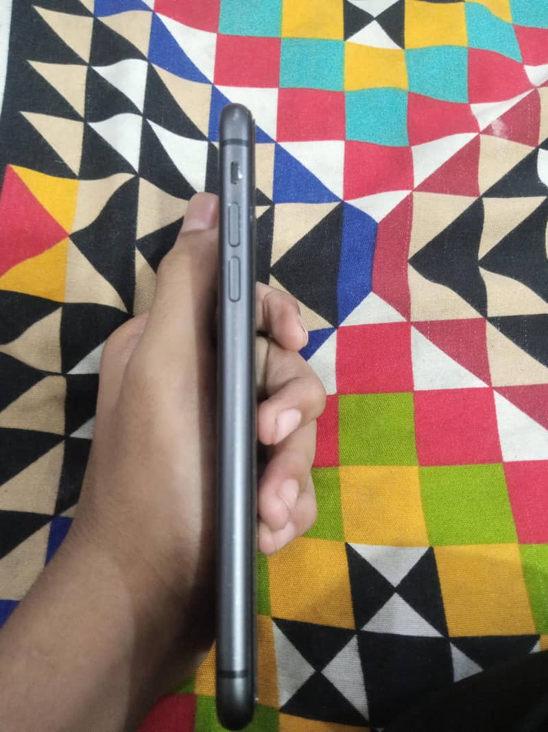 Apple iPhone 11 3
