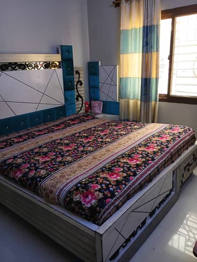 King Size Bed with Dressing Table and WardRobe
