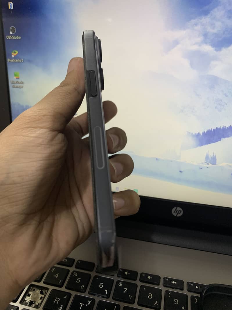 Apple iPhone 15 JV 1