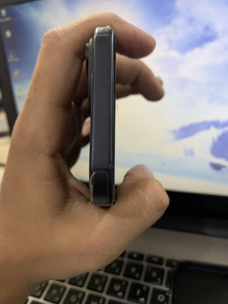 Apple iPhone 15 JV 5