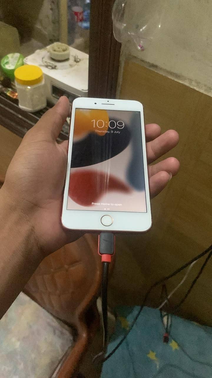 Apple iPhone 7 Plus 0