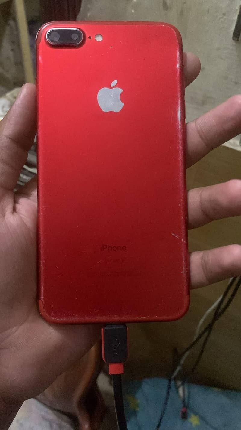 Apple iPhone 7 Plus 3