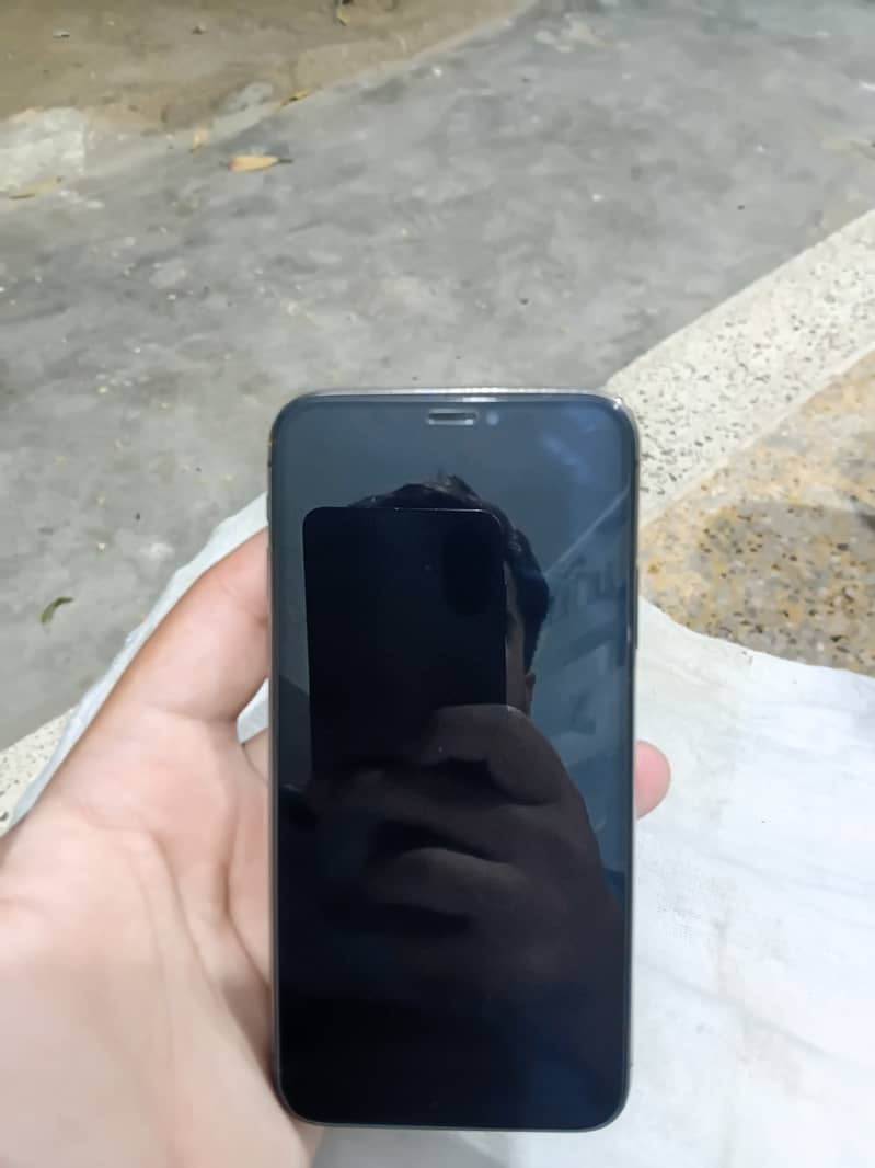 iPhone X 5