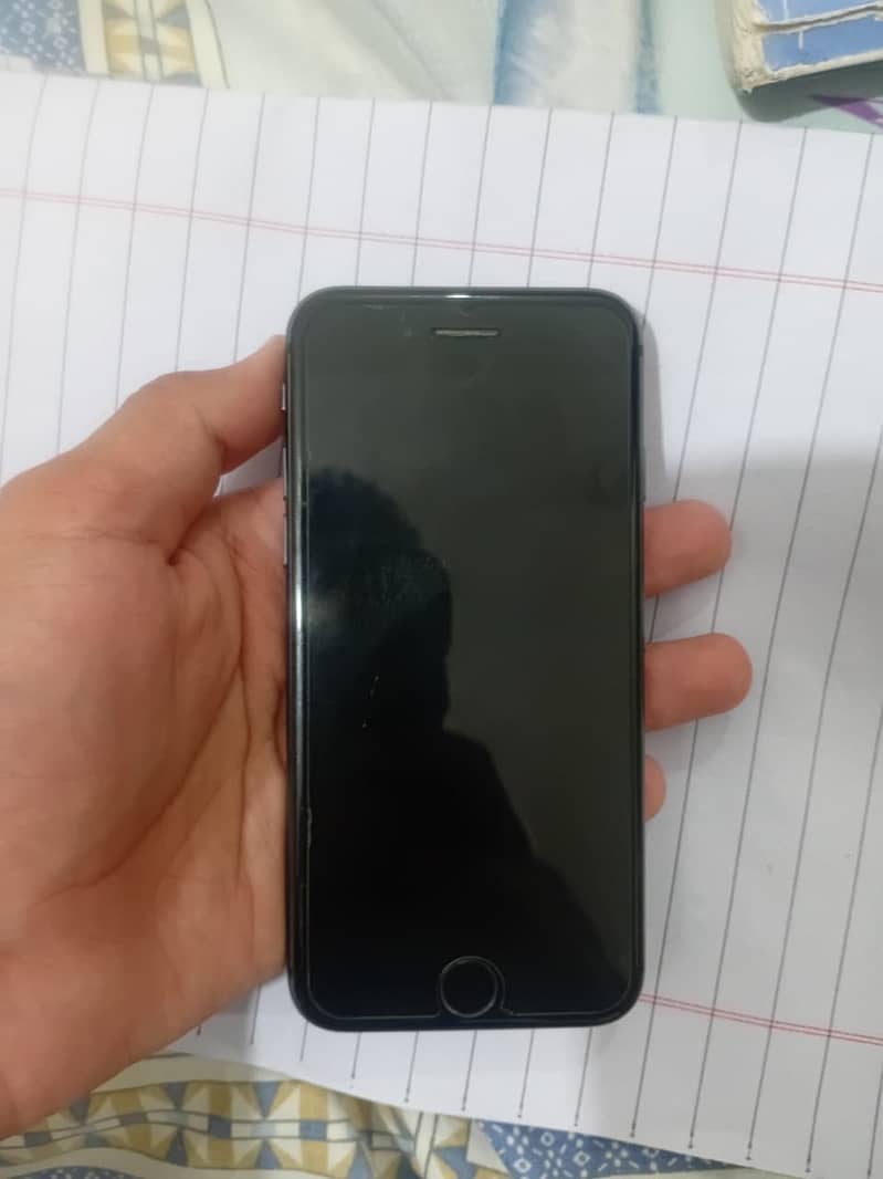 Apple iPhone 8 4