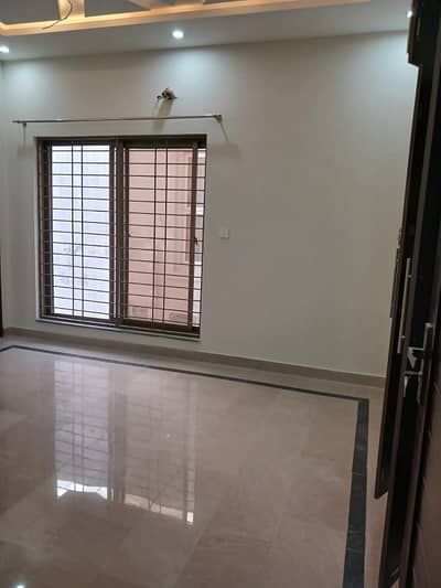 5 Marla 2 bed upper portions available for rent pak Arab society