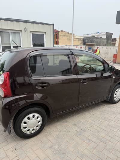 Toyota Passo 2012