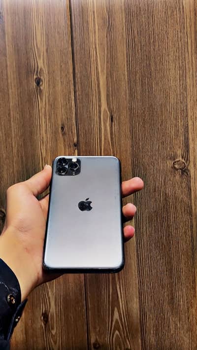 IPHONE 11 PRO MAX 256 GB SIM GLITCH 7 MONTHS SAY WORKING MAI HAI