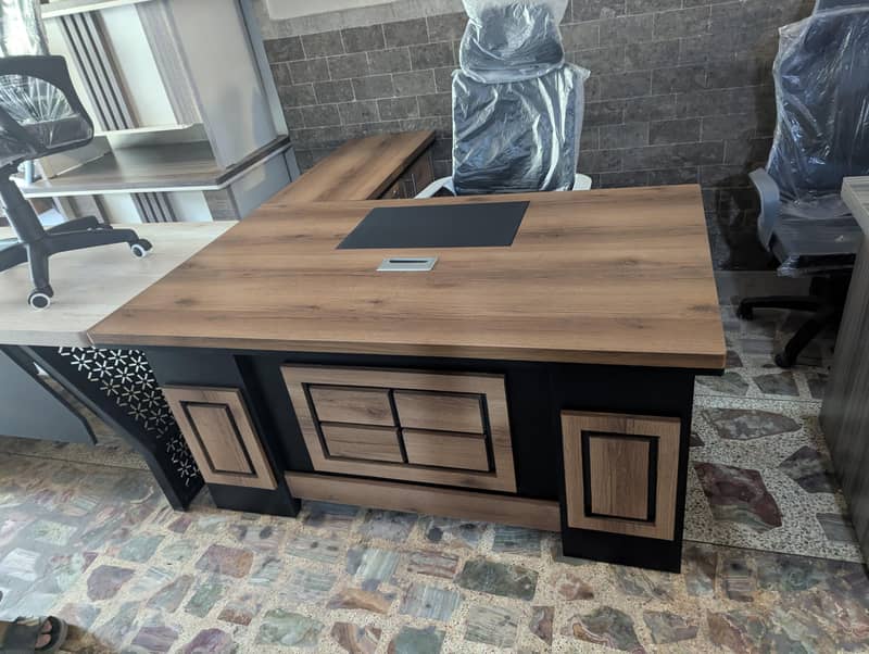 Boss table L shape 0