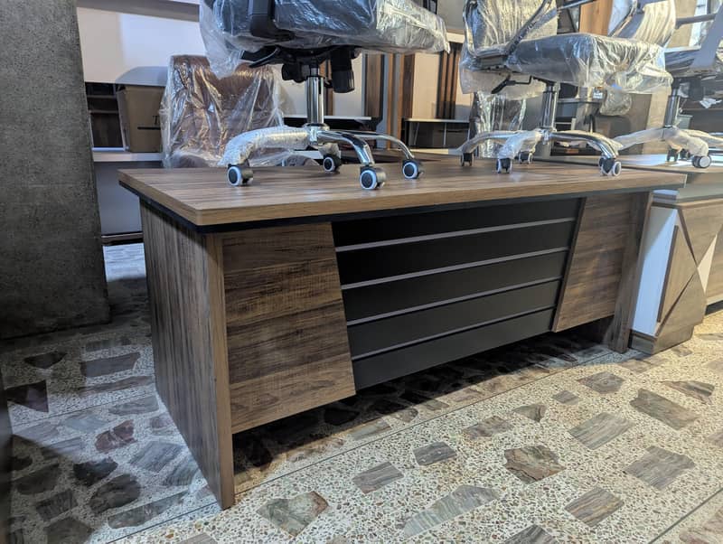 Boss table L shape 2