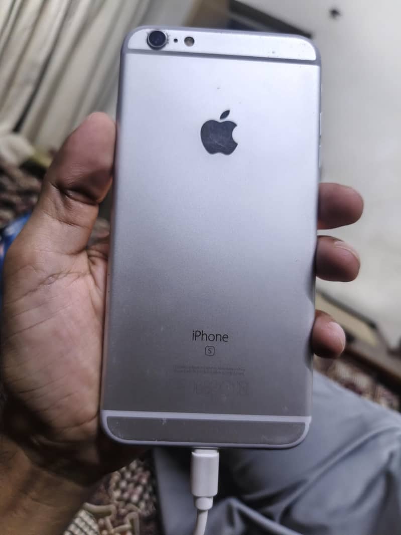 Apple iPhone 6S Plus 1