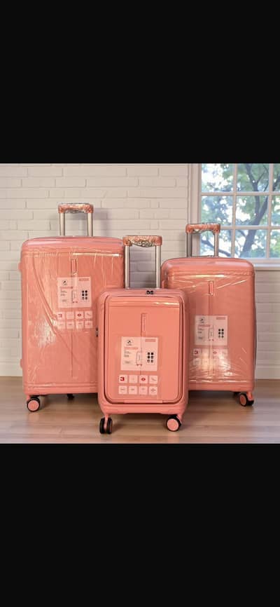Luggage bags/ travel suitcases/ trolley bags/ travel trolley/ attachi