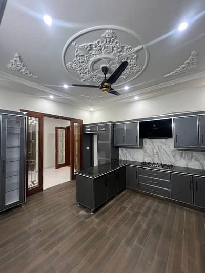 Kanal VVIP Upper Portion for Rent in Margzar Officers Society 5 Bed | Independent