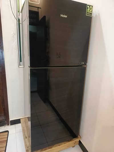 Haier HRF-306EPB 12 CFT Black Glass Door Refrigerator | Excellent Con