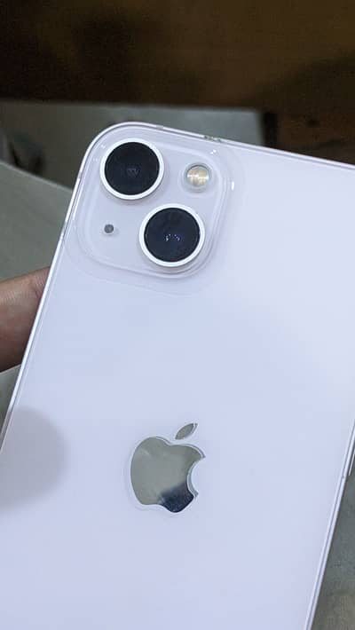 Apple iPhone 13