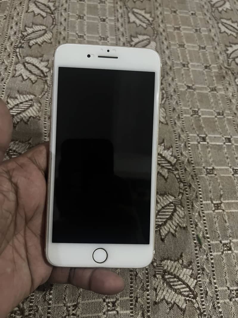 Apple iPhone 7 Plus 1