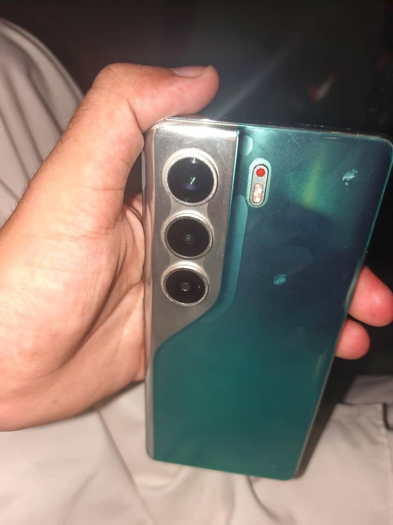 Tecno CAMON 40 Pro 3