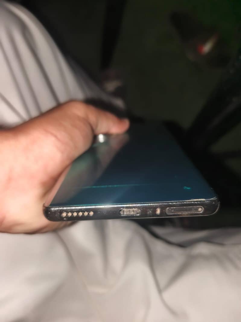 Tecno CAMON 40 Pro 4