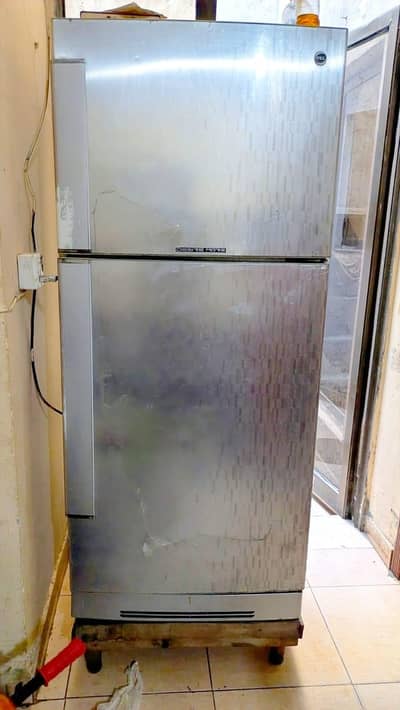 Pel Refrigerator in excellent condition
