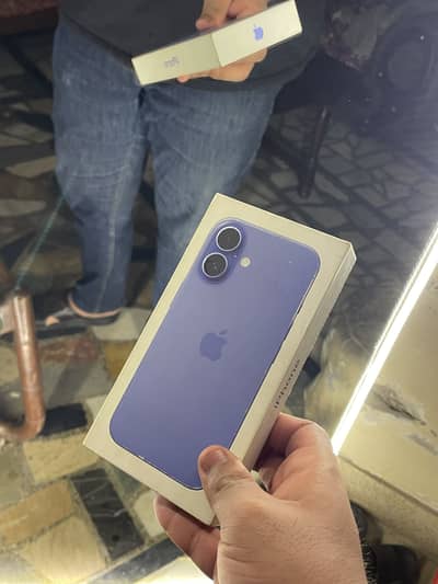 Apple iPhone 16