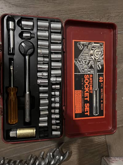 40pcs Metric & Inch Rachet Socket Set 3/8” & 1/4” Drive combination