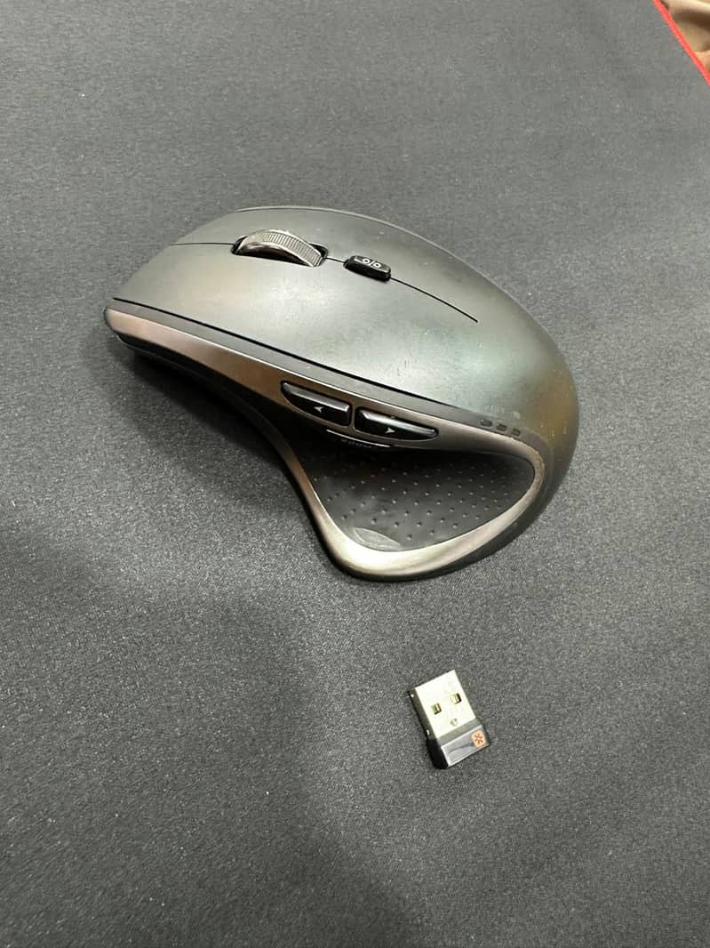 Logitech MX performance wireless Mouse 2