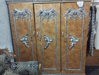 Almirah / wardrobe for sale