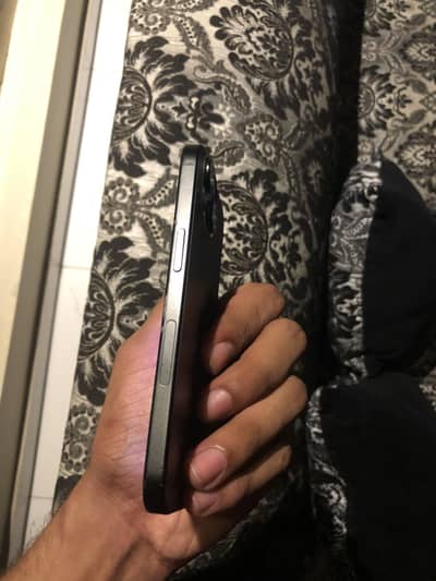 Apple iPhone 15