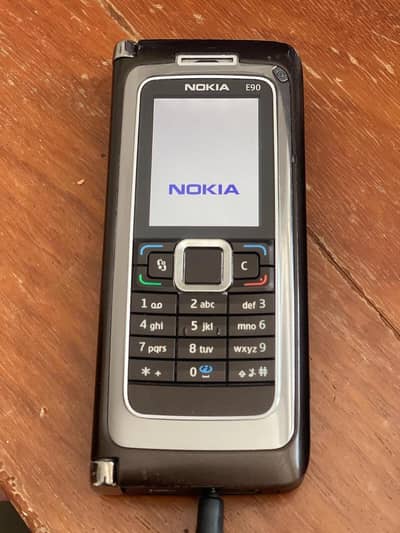 Nokia E90