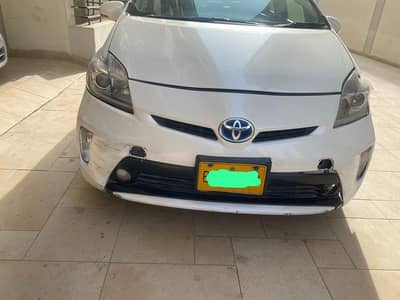 Toyota Prius S 2015