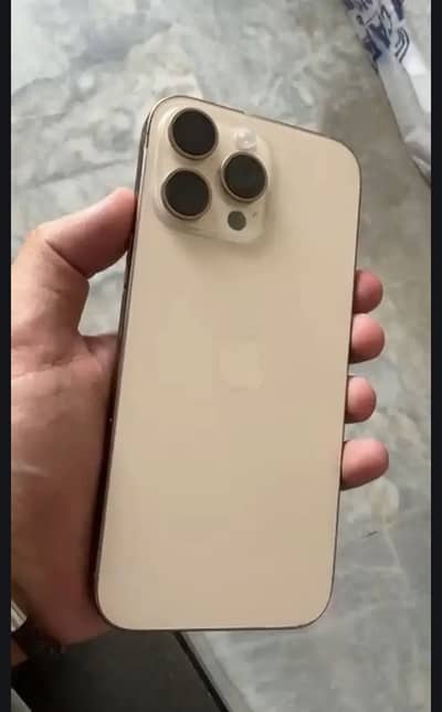 Apple iPhone 16 Pro Max