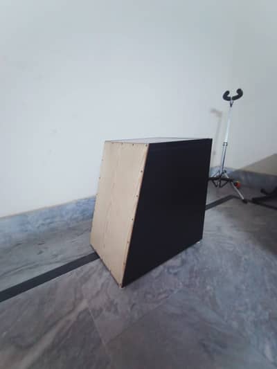 Professional Wooden Cajon Box Drum – Excellent Condition