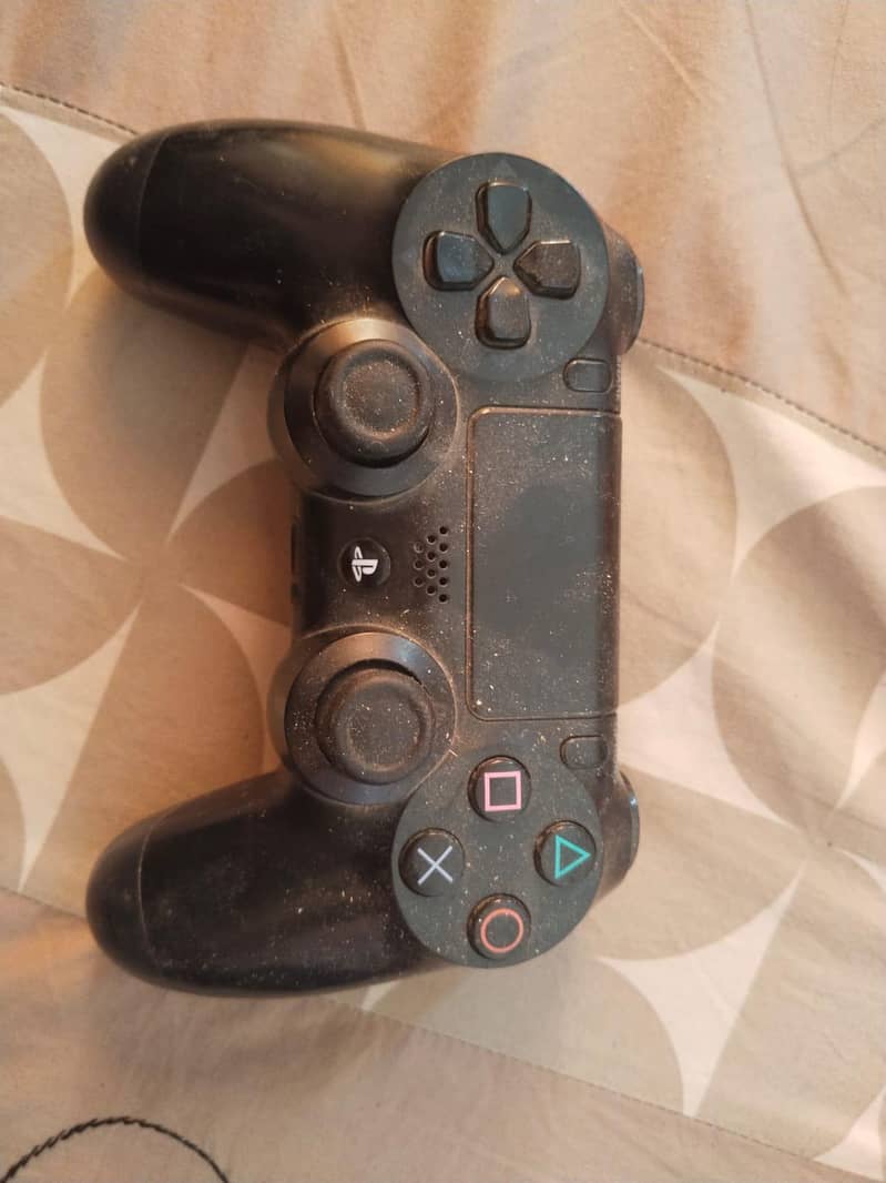 PS4 controller 1