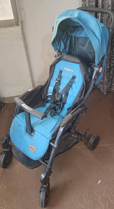 GIGGLES travel pram/Stroller