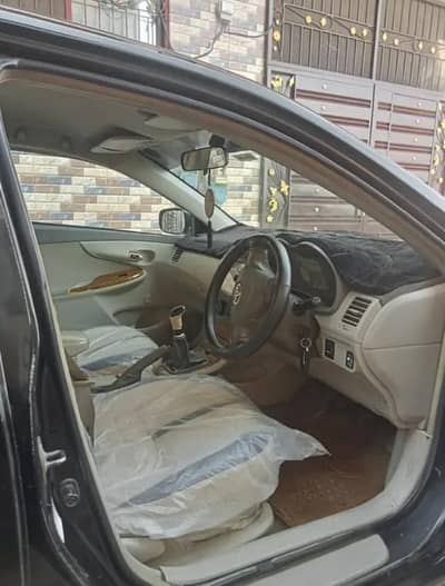 Toyota Corolla GLI 2010 file oringal book  boi on the spot
