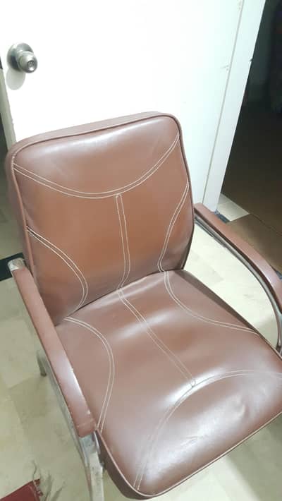 New chairs like office chairs fresh and new