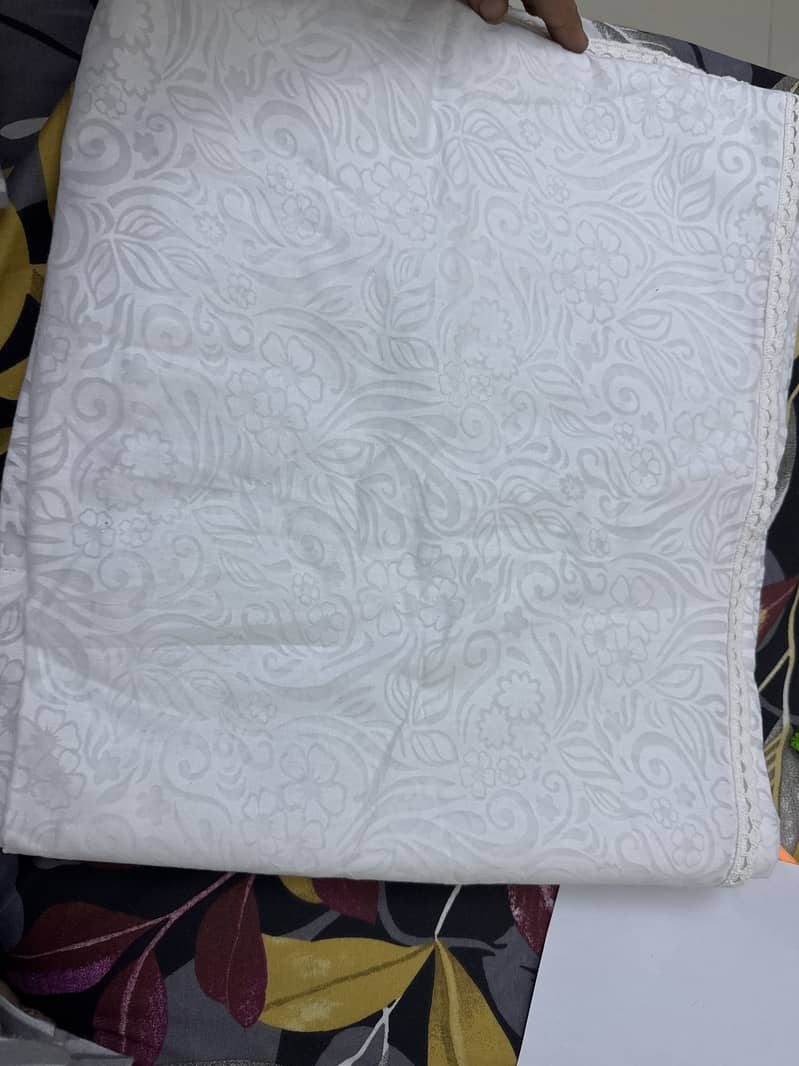 White chadar 0