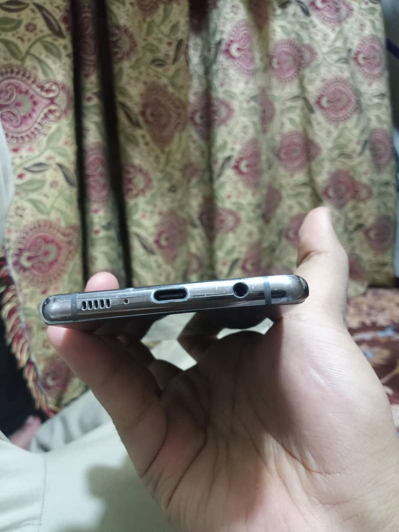 Samsung Mobile S10 Plus 1