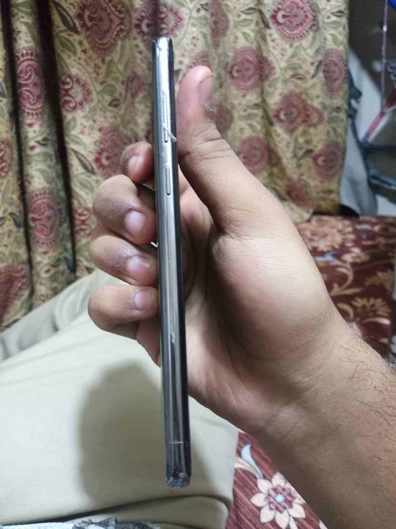 Samsung Mobile S10 Plus 2