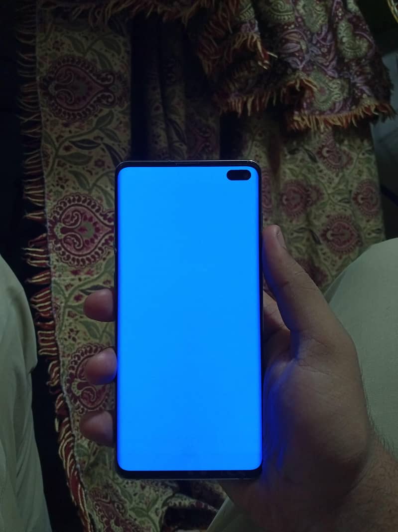 Samsung Mobile S10 Plus 4